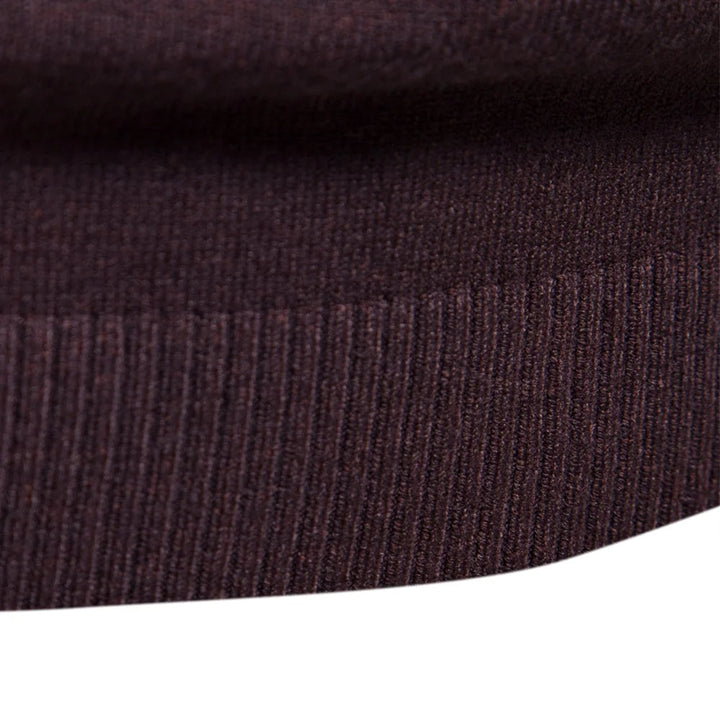 Moderne heren coltrui trui, slim-fit en comfortabel voor alle winteractiviteiten en mode-looks.