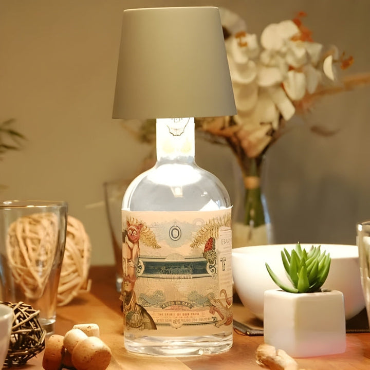 GlowBottle flessenlamp met warm witte LED verlichting. Draadloos en veelzijdig. Sfeervolle decoratie voor elke ruimte.