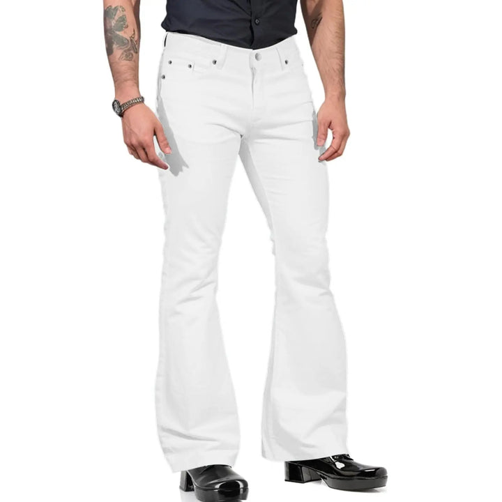 Zwarte heren retro flare broek, elegant en comfortabel, met de iconische jaren '70 modetrend.