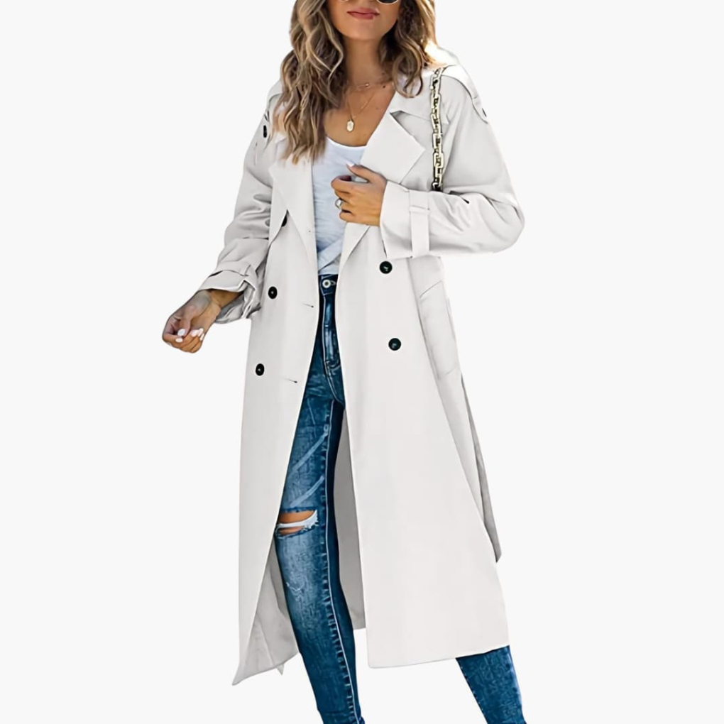 Tijdloze damesmode: een elegante trenchcoat met knoopsluiting, geschikt als stijlvolle lentejas.