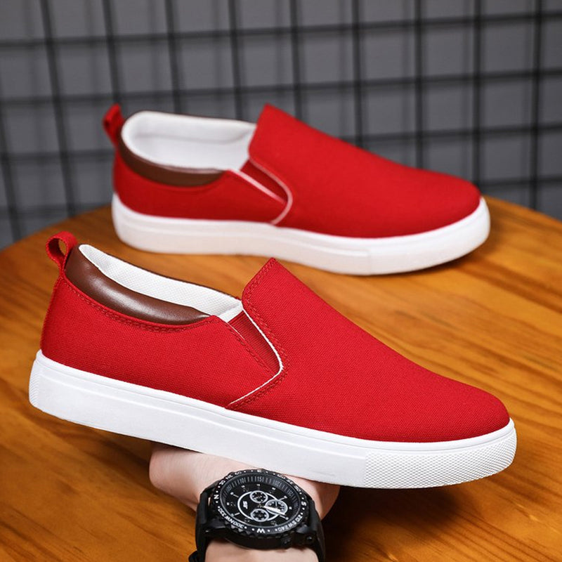 Ademende, lichtgewicht en modieuze Lennard slip-on herenschoenen voor ultiem draagcomfort.