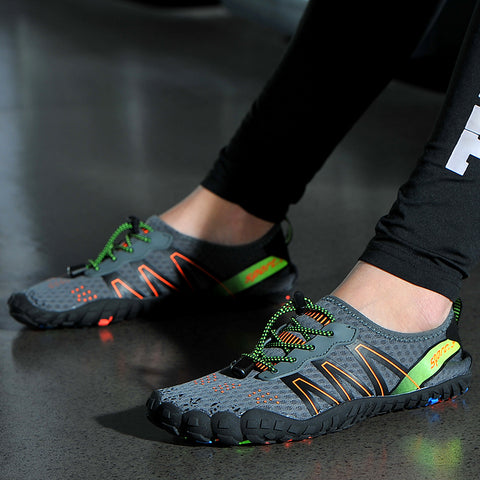 Universele unisex blotevoeten waterschoenen. Comfortabel, flexibel en sneldrogend voor al uw water- en outdooractiviteiten.
