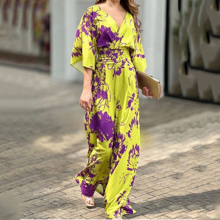 Luchtige dames jumpsuit met trendy bloemenprint en hoge taille, een must-have voor de zomercollectie.