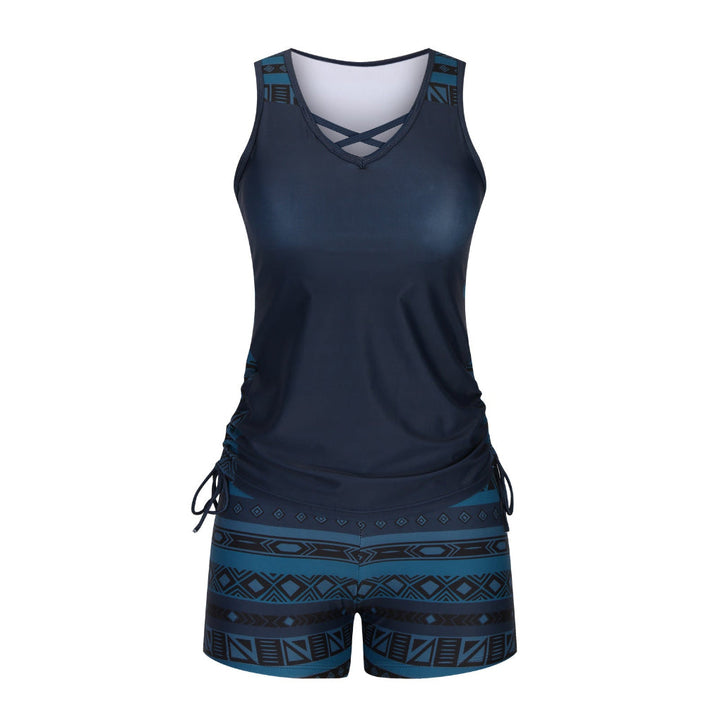 Modieuze damesbikini met hoge taille en trendy knoopdetail, onmisbaar voor de zomercollectie.
