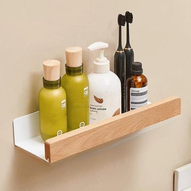 WoodaFix massief houten wandplank voor de badkamer, boren niet nodig. Creëer direct extra opbergruimte.