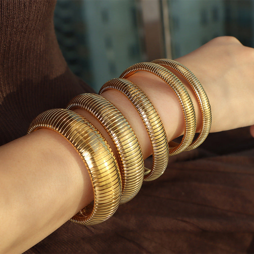 Trendy dames kleurblok armband van staal, een stijlvol mode accessoire voor elke gelegenheid.