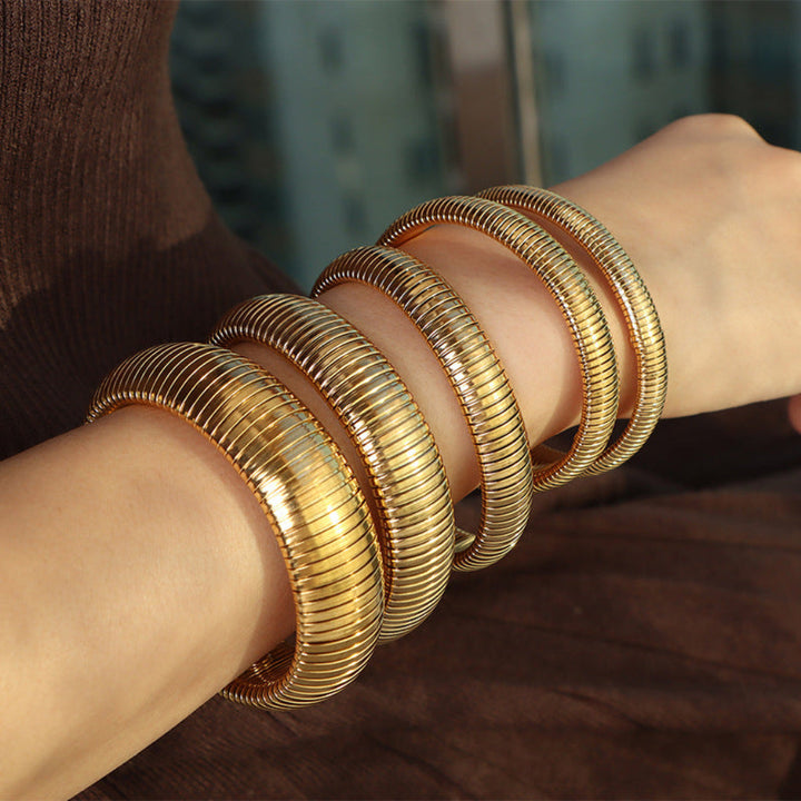 Trendy dames kleurblok armband van staal, een stijlvol mode accessoire voor elke gelegenheid.