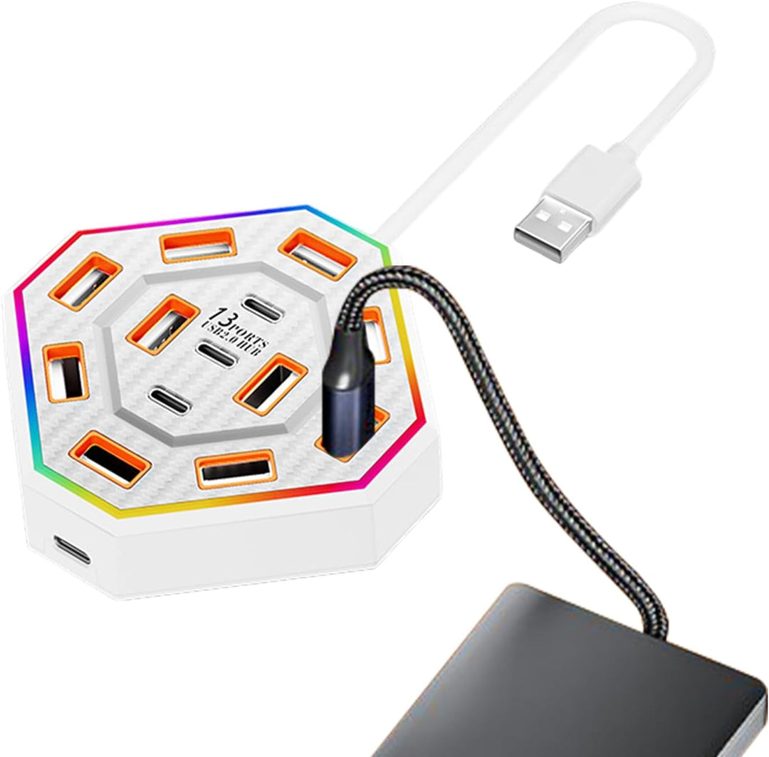 Essentiële laptop accessoire: Lumora 13-poorts USB-C hub dockingstation, wit, met stijlvolle RGB.