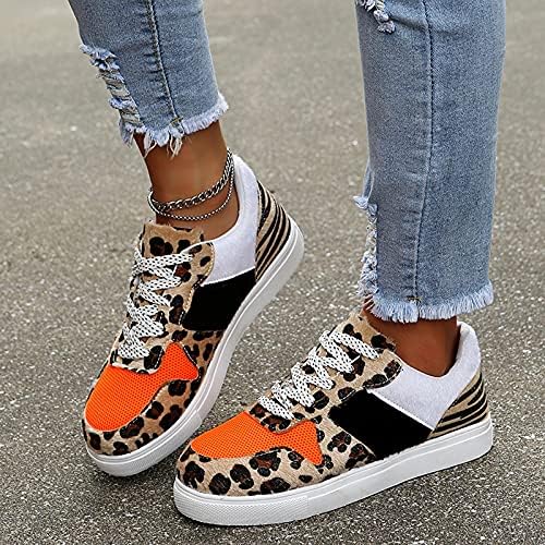 Modieuze panterprint pumps met comfortabele lage hak; perfecte damesschoenen voor dagelijks gebruik.