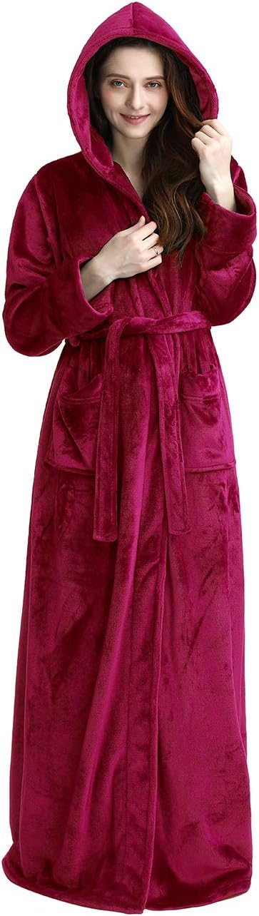 Luxe fleece badjas met capuchon, unisex, van zacht CozyFluff materiaal.