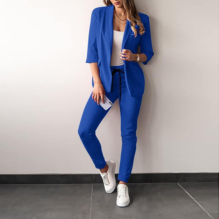 Veelzijdig 2-delig stretch damespak Vivian, comfortabel en elegant, geschikt voor zowel formele als casual gelegenheden.