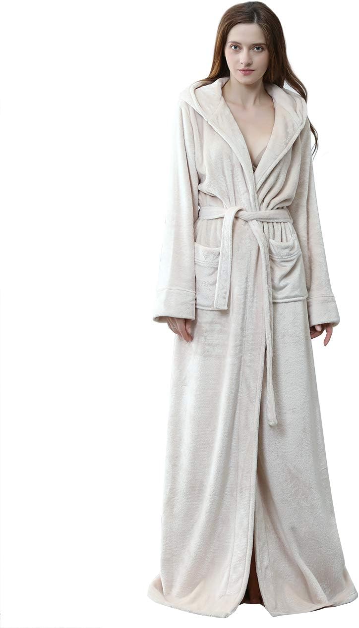 Comfortabele fleece badjas, CozyFluff met capuchon, perfect als huispak.