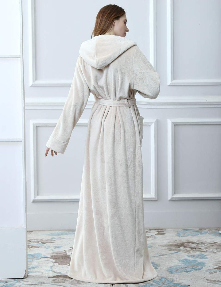Pluizige badjas voor heren en dames, met capuchon en van warm fleece.