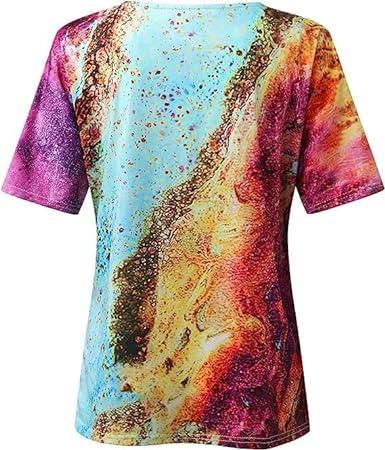 Casual dames top met abstracte print, V-hals en korte mouw, ideaal voor warme zomerdagen.
