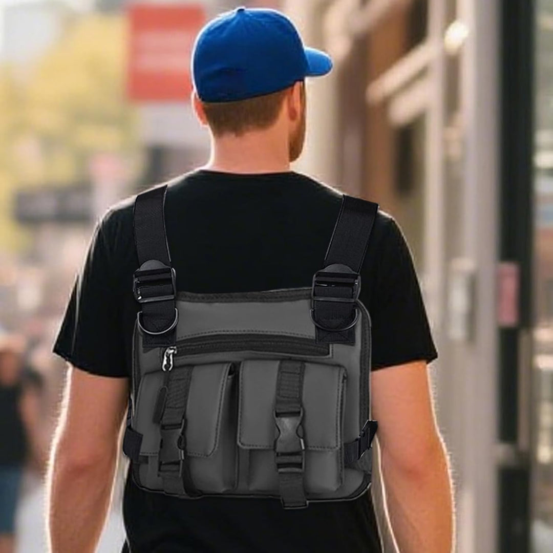 Dravon hardloopvest, zwart, lichtgewicht en verstelbaar voor mannen, met ruimte voor telefoon en sleutels.