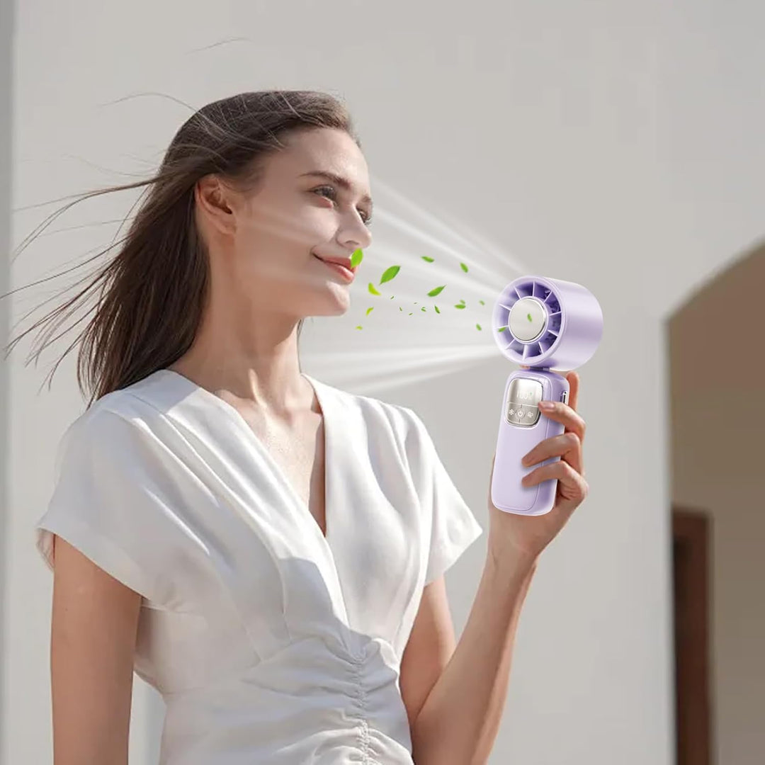 Zomervakantie must-have: opvouwbare handventilator, 100 snelheden en LED-display.