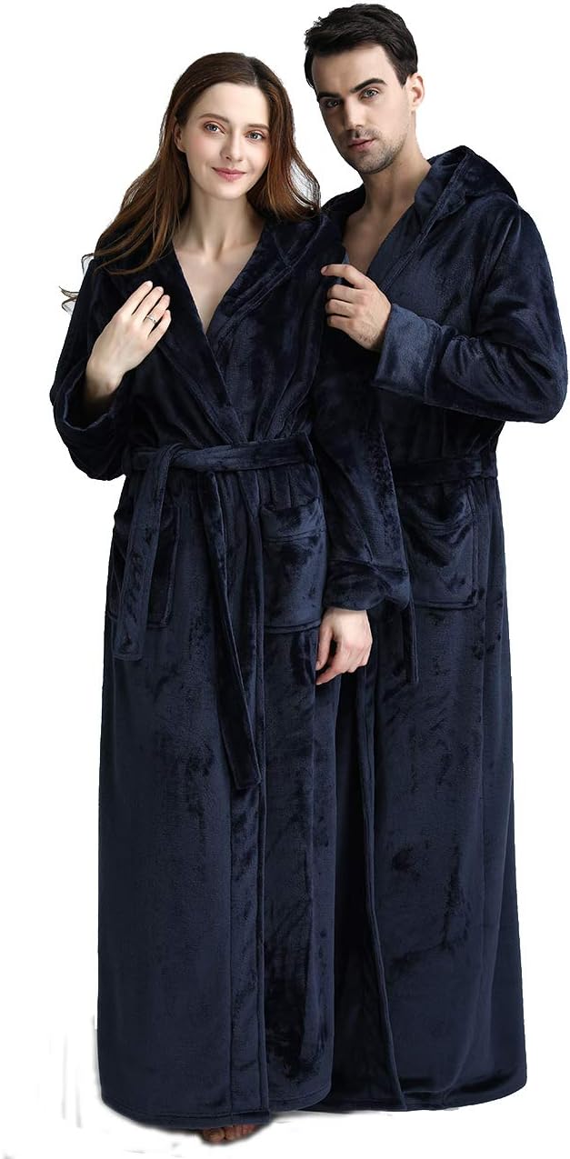 Zachte CozyFluff badjas, pluizig fleece met capuchon, voor luxe ontspanning.