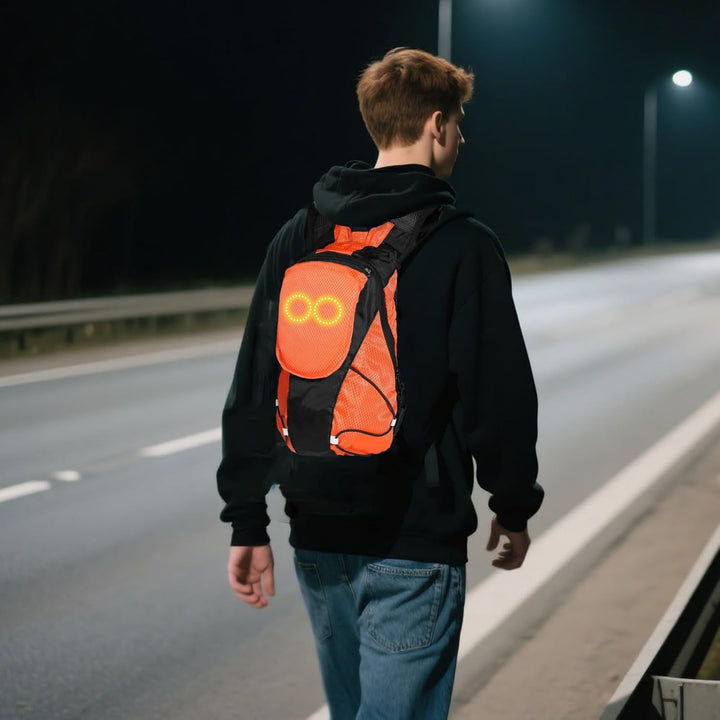 Lumaro unisex LED rugzak met dynamische lichtpatronen voor maximale zichtbaarheid.