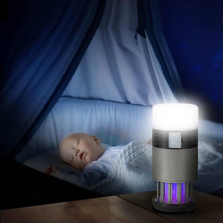 Zonne-energie insectenval met UV-lamp, oplaadbaar en draagbaar voor alle buitenactiviteiten.