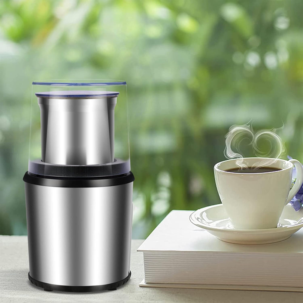 BrewMate koffiemolen: close-up van de handige afneembare bekers voor gemakkelijk malen en schoonmaken van kruiden.