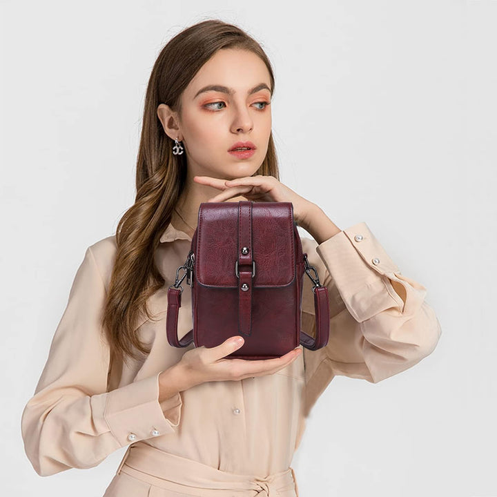 Elegante dames schoudertas met verstelbare riem. Perfecte reisaccessoire voor al je essentials.