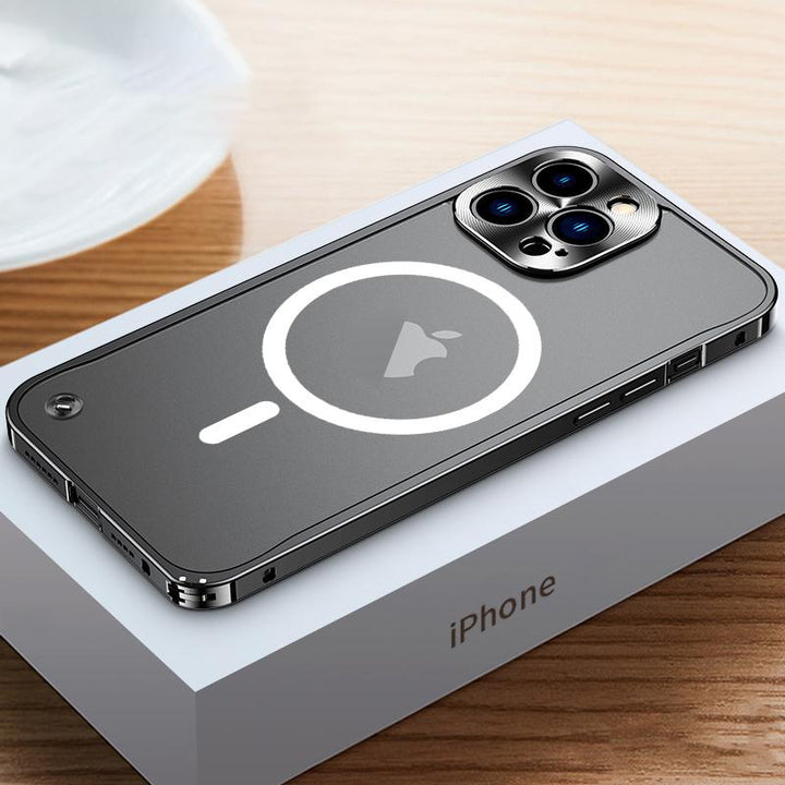 Duurzame stalen iPhone hoes in blauw met krachtige MagSafe magneet, perfecte pasvorm voor iPhone 16.