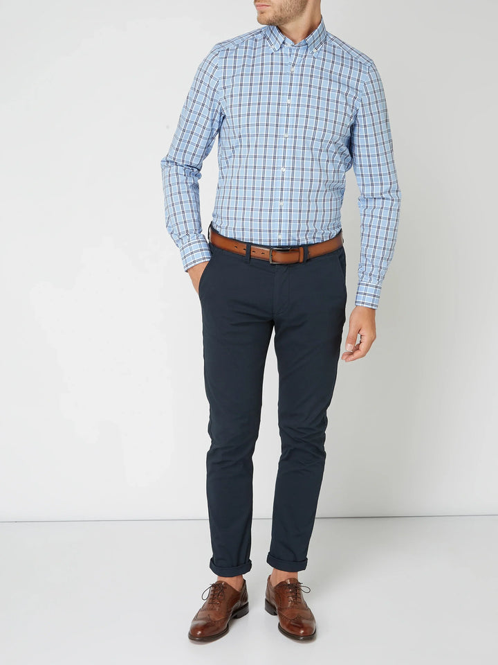 Veelzijdig geruit herenoverhemd met lange mouwen, ideaal voor een stijlvolle en comfortabele casual look.