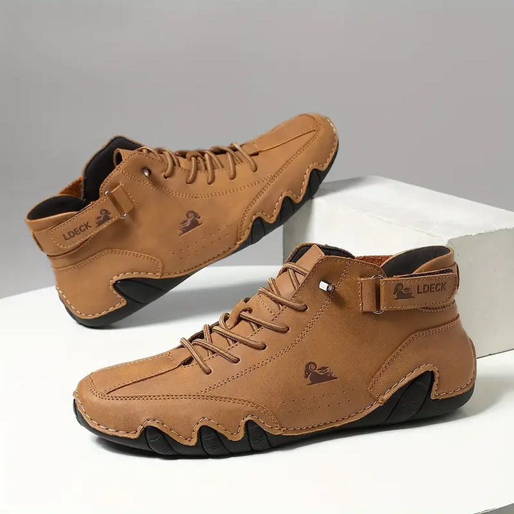 Comfortabele Hoymans Adriel herenschoenen, waterdicht en modern, voor elke outdoor gelegenheid.