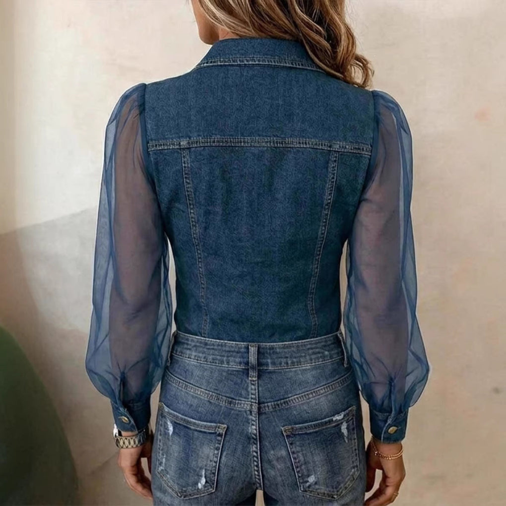 Stijlvolle dames top met lange mouwen en diepe V-hals, een verfijnde toevoeging aan elke garderobe.