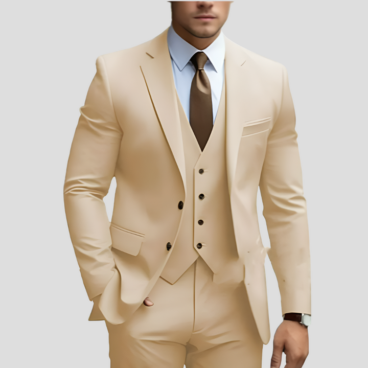 Chique slimfit herenpak, driedelig, perfect als bruiloftskostuum voor de bruidegom of gast. Formele mannenmode.