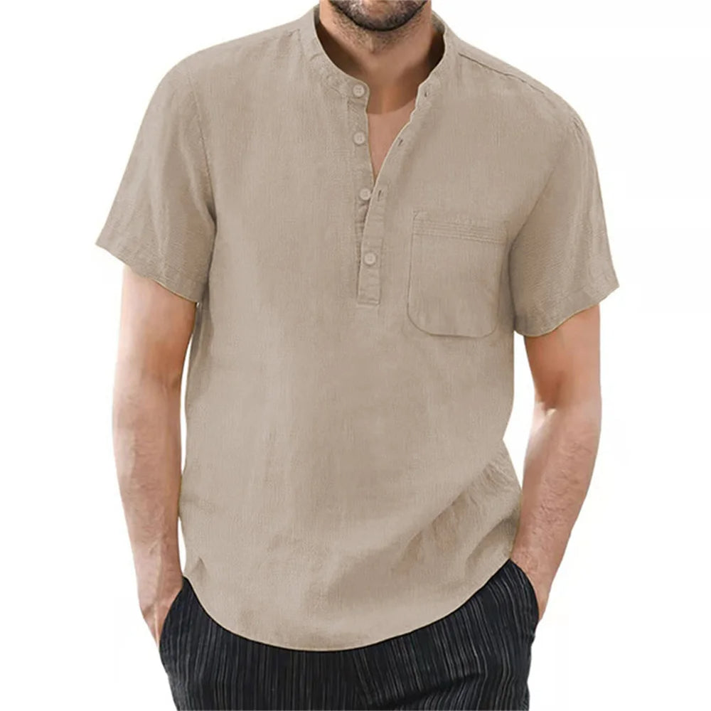 Luchtig heren t-shirt, comfortabel en effen, ideaal als ademend zomer kledingstuk voor elke man.