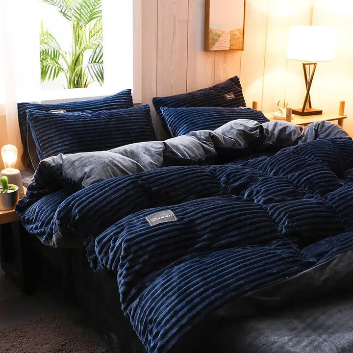 Tweepersoons luxe fleece dekbedovertrek. Extra warm en zacht fluweel voor winteravonden.