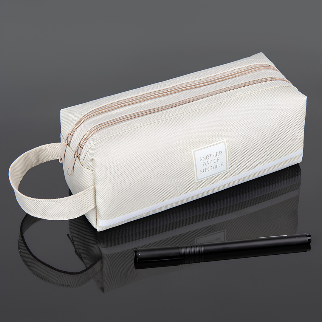 Stijlvolle unisex canvas etui, een ruime opbergzak voor pennen, potloden en kantoorartikelen. Ideaal voor studenten.