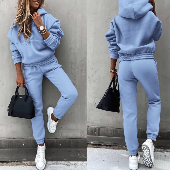 Sportief dames joggingpak Maria, perfect voor actieve dagen of ontspannen momenten thuis.