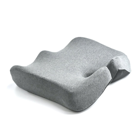 Set van ergonomische zit- en rugkussens voor optimale pijnverlichting en comfort op elke stoel.