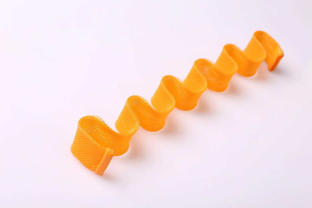 Gezonde krullen met de warmteloze krulset; voorkomt haarbeschadiging door overmatige hitte.