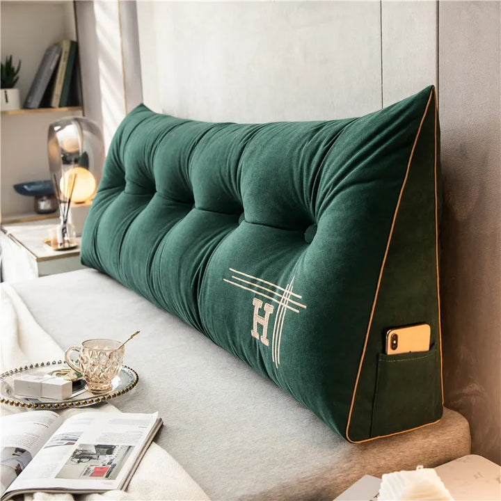Ruim comfortkussen EmbraceNest, perfect als groot rugkussen of zacht slaapkussen voor maximale ontspanning in je interieur.