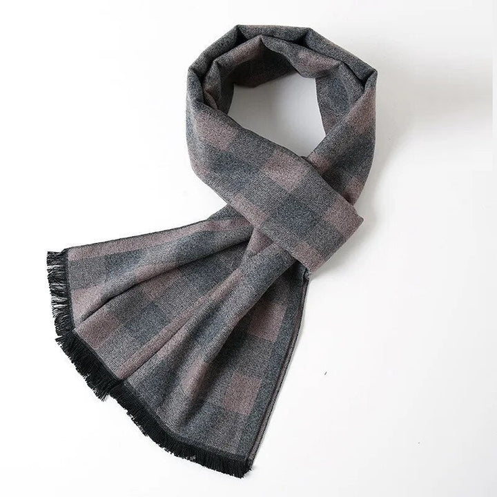 Kasjmier sjaal heren met ruitjespatroon, warmte en comfort in de winter.