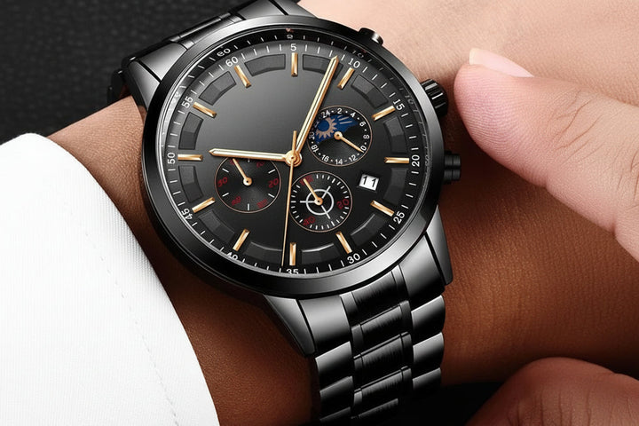 Robuust zwart heren militair horloge, waterbestendig, met stijlvol uurwerk en duurzame constructie.