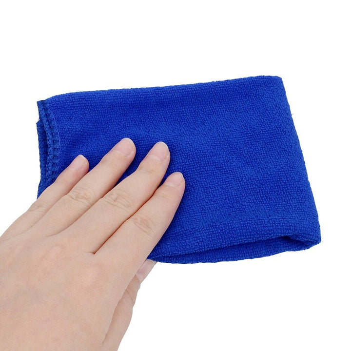 Zorg voor veilig rijden met de anti-condens microvezel doek, die snel beslagen ramen en spiegels reinigt.