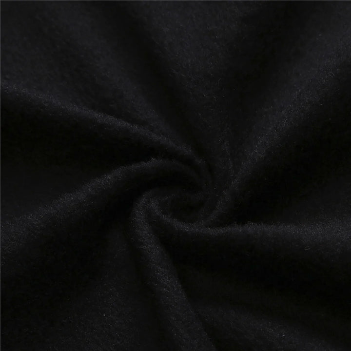 Stijlvolle zwarte flanellen heren badjas, biedt luxueus comfort en zachtheid voor thuis in de winter.