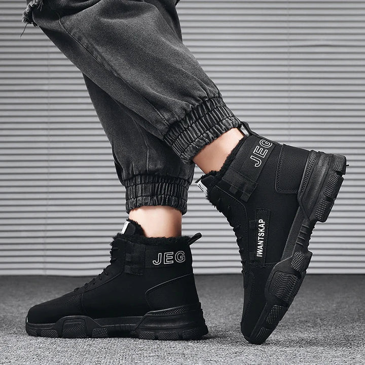 Trendy heren wintersneakers met een stevige zool, combineren stijl met functionaliteit.