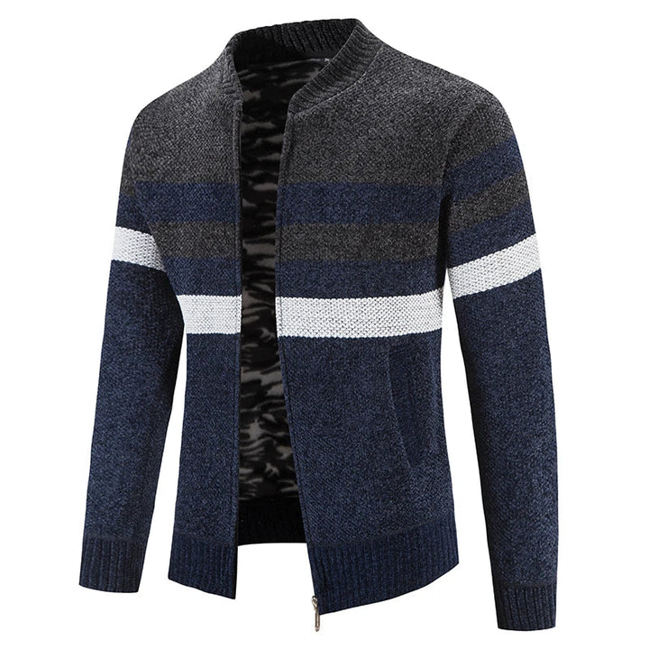 Hoogwaardig gestreept heren vest met ritssluiting. Biedt warmte en stijl als herfst- en winterkleding.