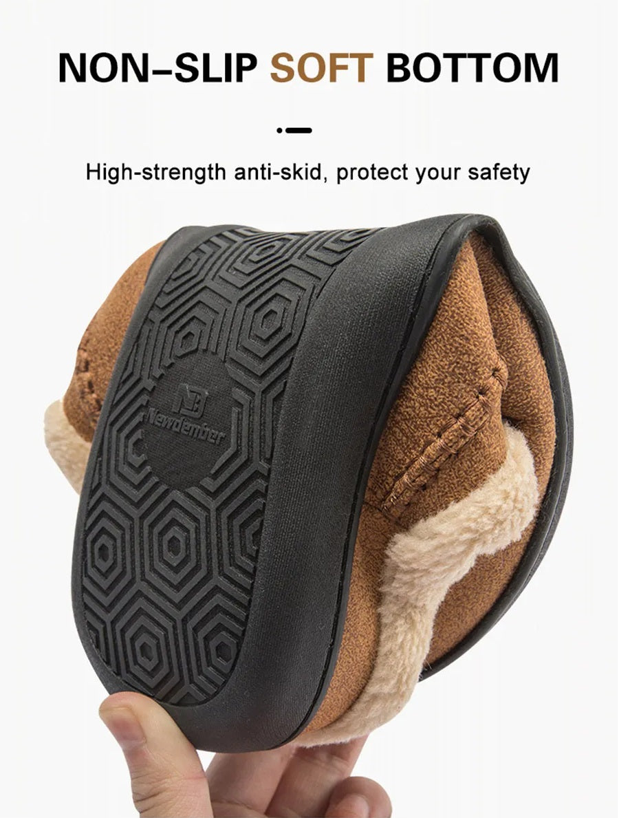 Comfortabele binnenschoenen voor heren, instapmodel met zachte voering.