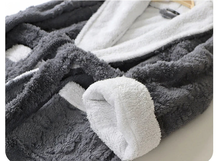Ademende heren badjas van zacht jacquard fleece, comfortabel en modieus voor heren.