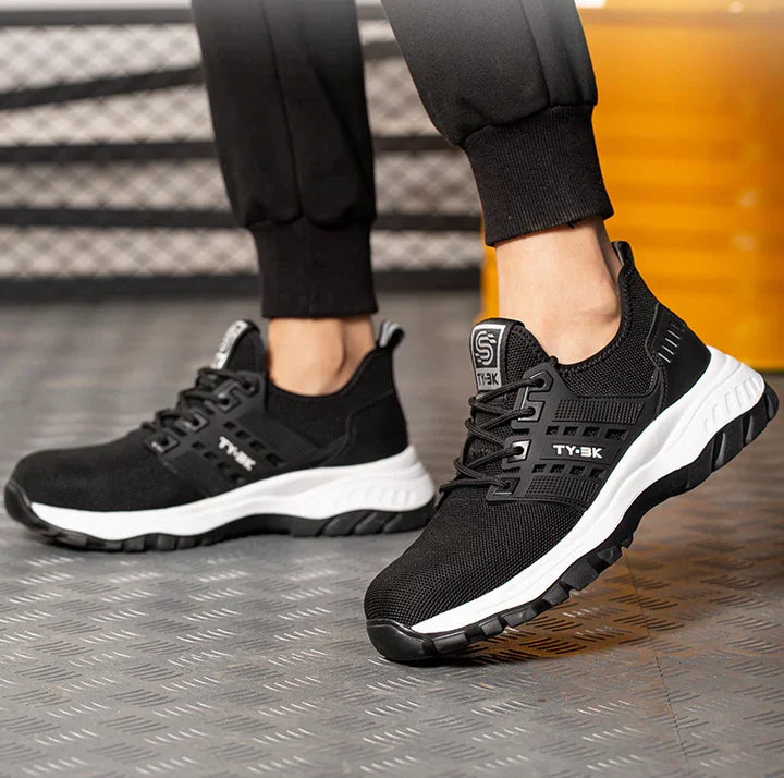 Antislipzool van SafeGuard werksneakers, biedt grip en stabiliteit op diverse ondergronden voor veilig werken.