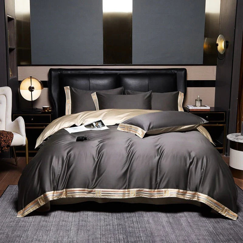 Stijlvolle satijnen beddengoedset, verfraait elke slaapkamer met zijn luxe uitstraling en comfort.