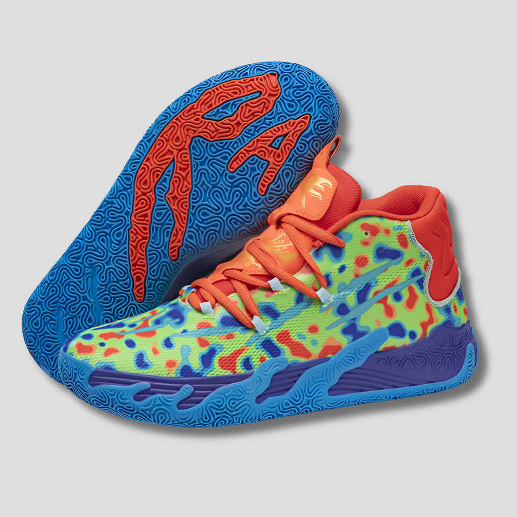 Close-up van het atletische design van de New4 basketbalschoen, met duurzaam mesh en comfortabele pasvorm.