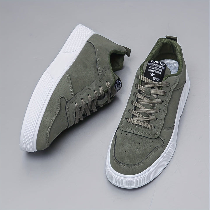 Heren sneakers, comfortabel en trendy, met dikke zool. Ideaal als casual schoenen voor elke gelegenheid.
