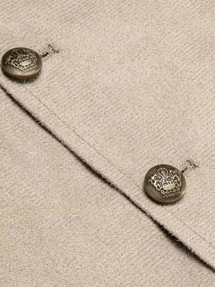 Trouwgilet voor heren, V-hals en knopen, maakt het trouwkostuum compleet.